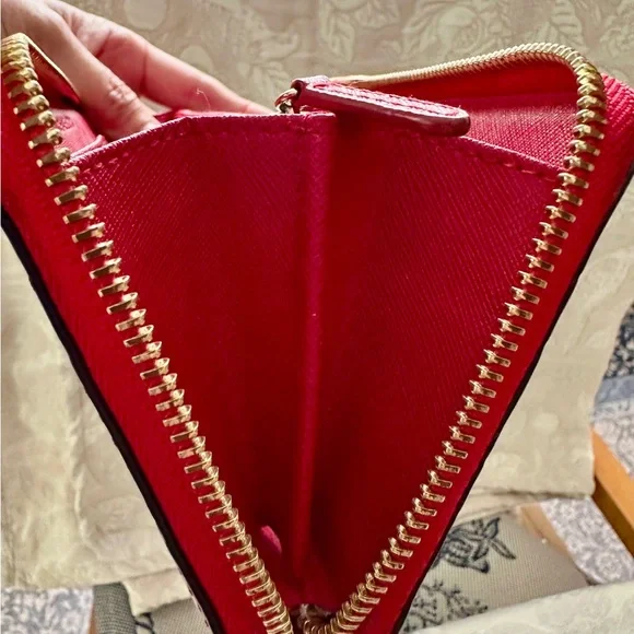 Michael Kors Red Croc-Pattern Zippy Wallet - Picture 10 of 11